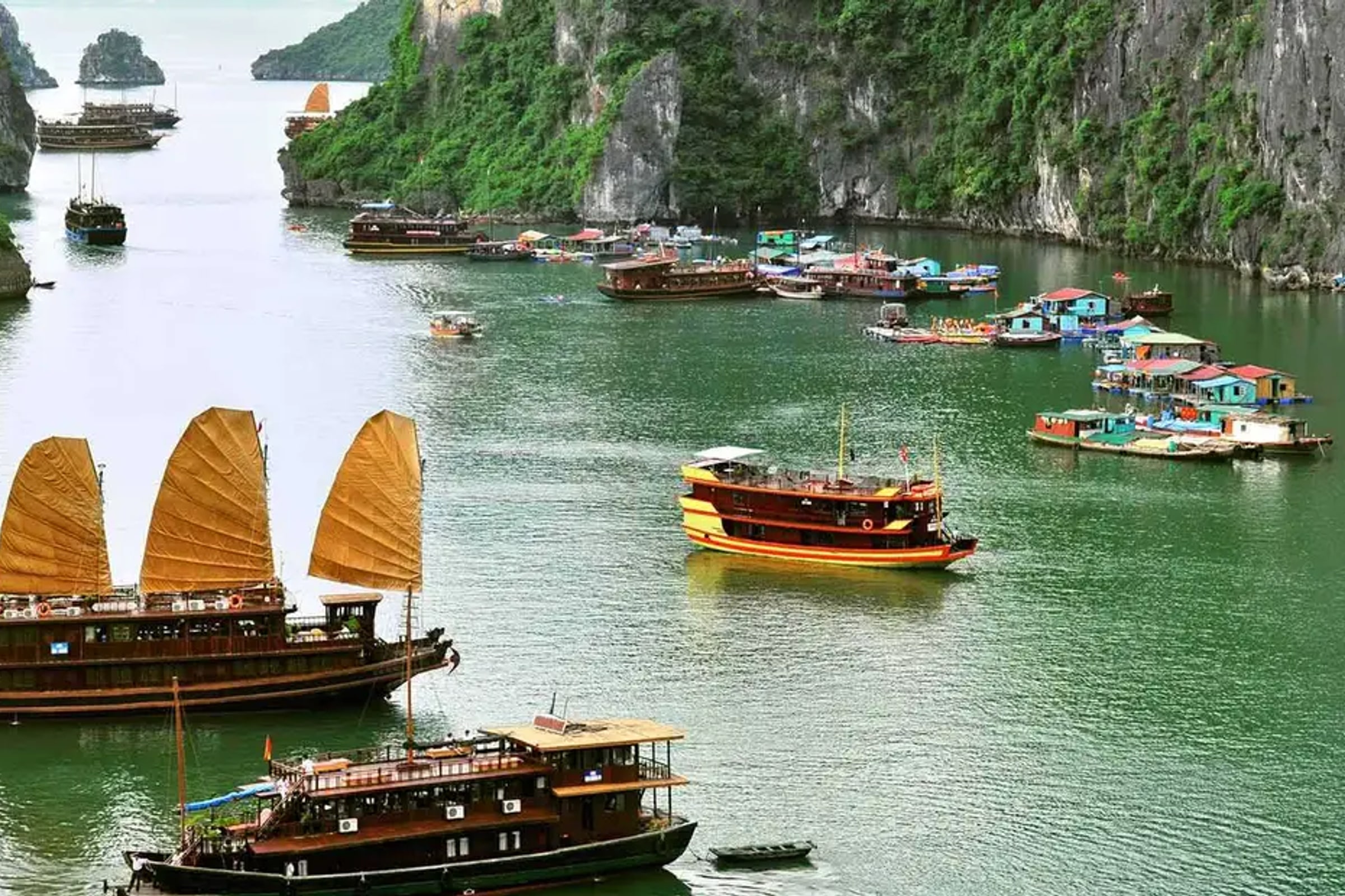 Halong Bay Discovery With 6 Hours Boat Tour